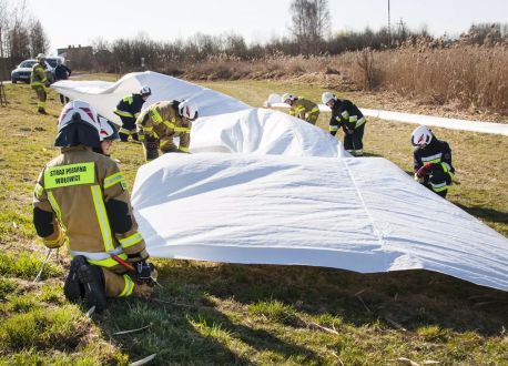Tarpaulin 140g tkanina osłonowa wałów
