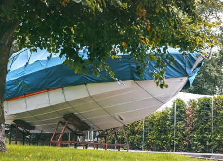 Tarpaulin stosowany jest do produkcji pokrowców na jachty